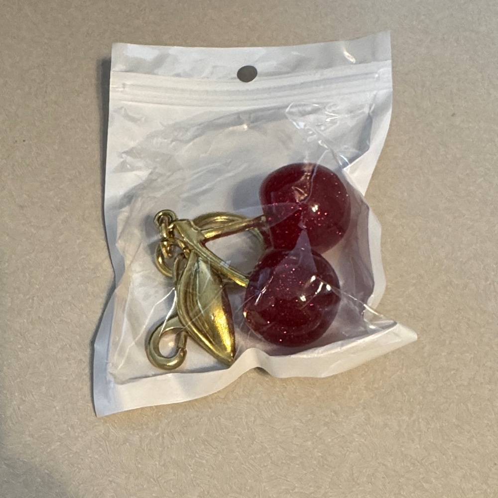 💚Gold and Red Cherry Keychain - Picture 4 of 5